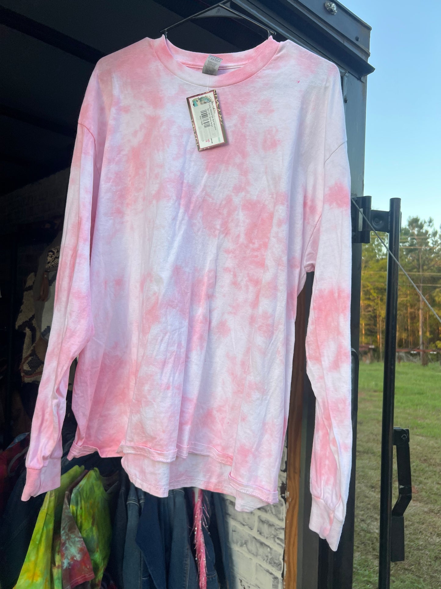 Long sleeve tye dye tee pink
