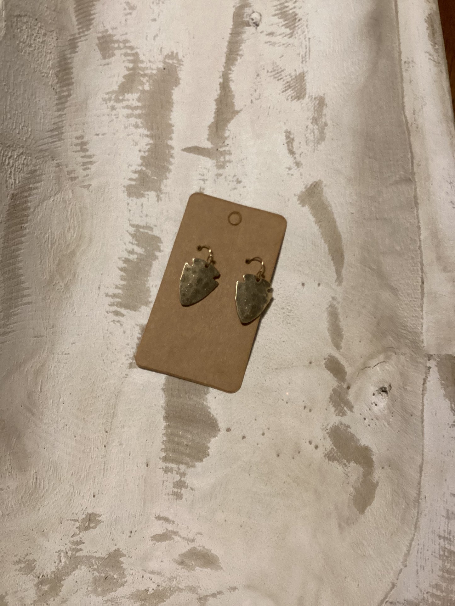 Arrowhead dangle’s